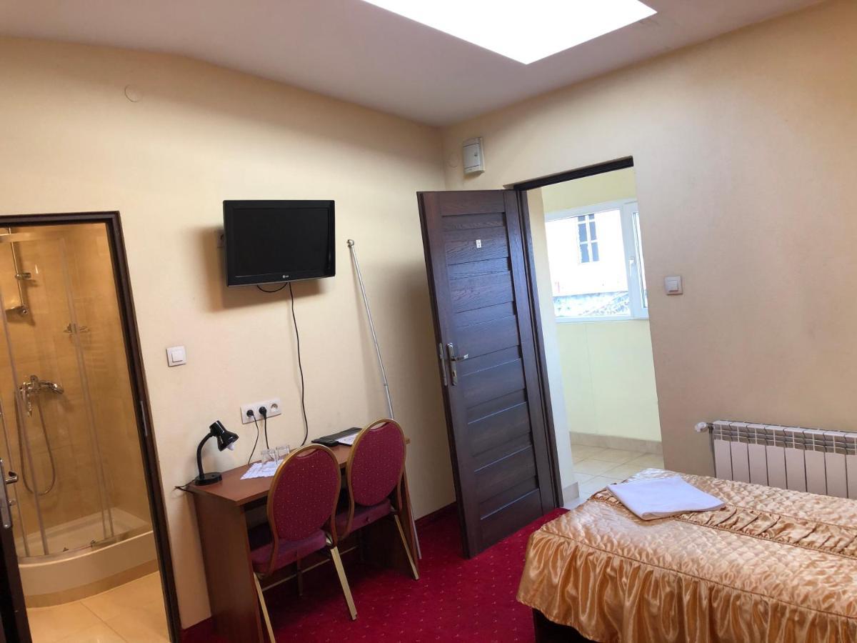 Hotel Sekwana Çestohova Dış mekan fotoğraf