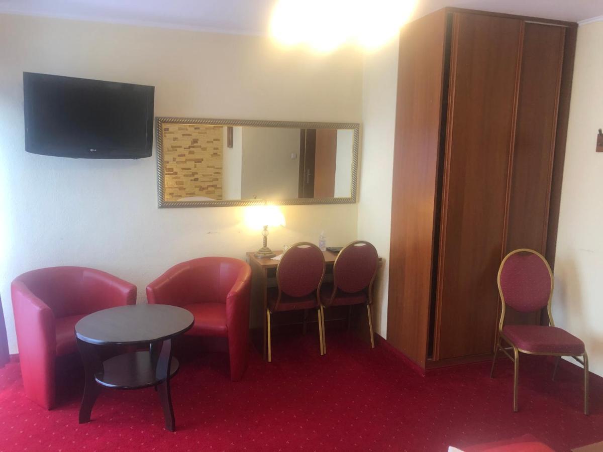 Hotel Sekwana Çestohova Dış mekan fotoğraf